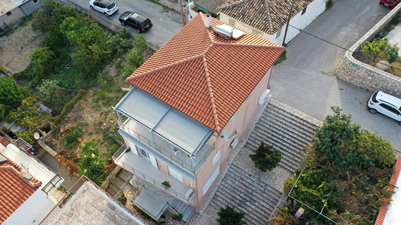 Family Apartment Derveni Buitenkant foto