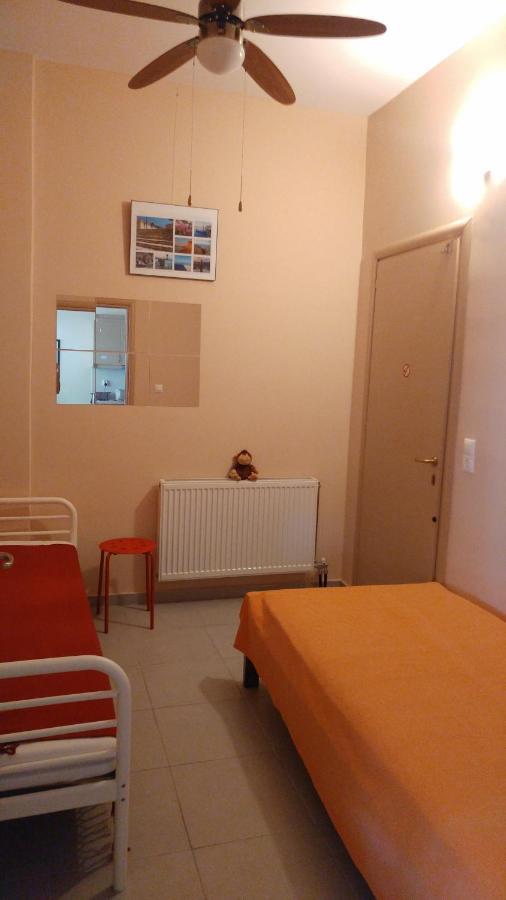 Family Apartment Derveni Buitenkant foto