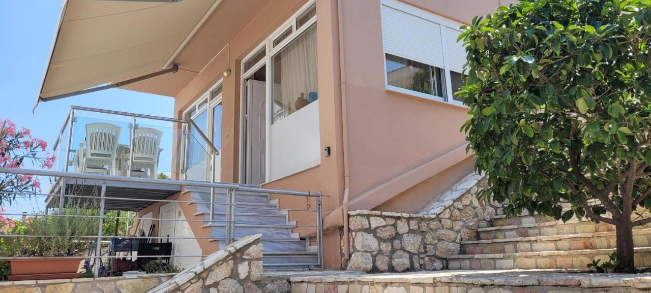 Family Apartment Derveni Buitenkant foto